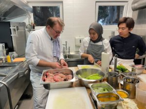 Kreativ kochen bei Sternekoch Alexander Oos.