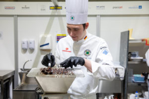 Teammitglied Vincent Hoyer in Aktion. Foto: IKA/Culinary Olympics