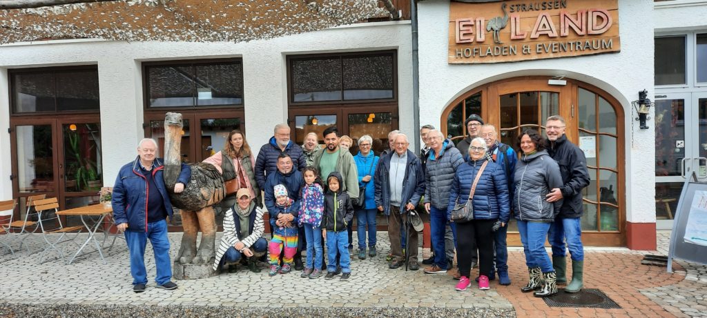 Ausflug zur Straußenfarm in 2024.